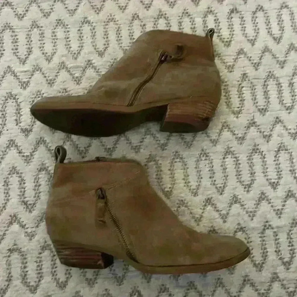Nine West Suede ankle Booties - Picture 3 of 8